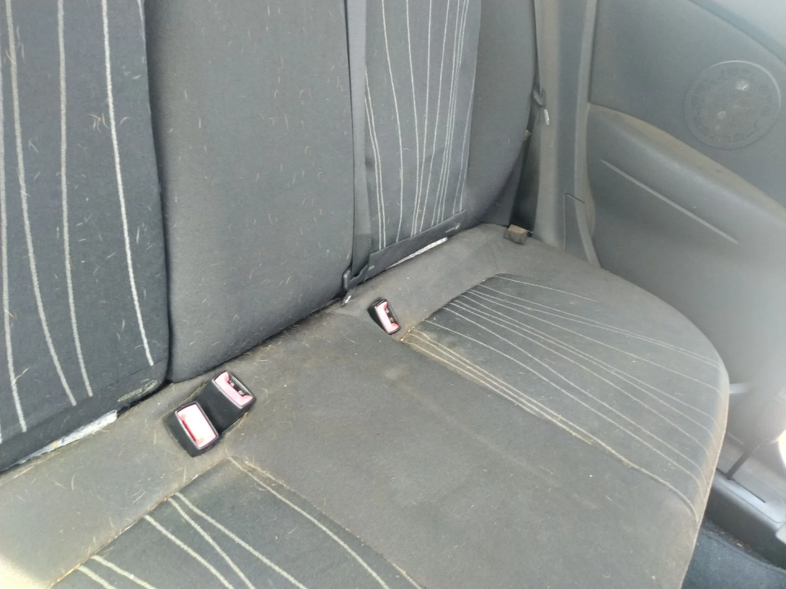 Foto de ENGANCHE CINTURON TRASERO IZQUIERDO OPEL CORSA D 1.2 16V CAT (Z 12 XEP / LB4) (80 CV / 59 KW)