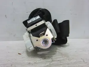 Foto de CINTURON SEGURIDAD DELANTERO IZQUIERDO BMW SERIE 3 BERLINA (E90) 2.0 16V CAT (150 CV / 110 KW) referencia 330598481