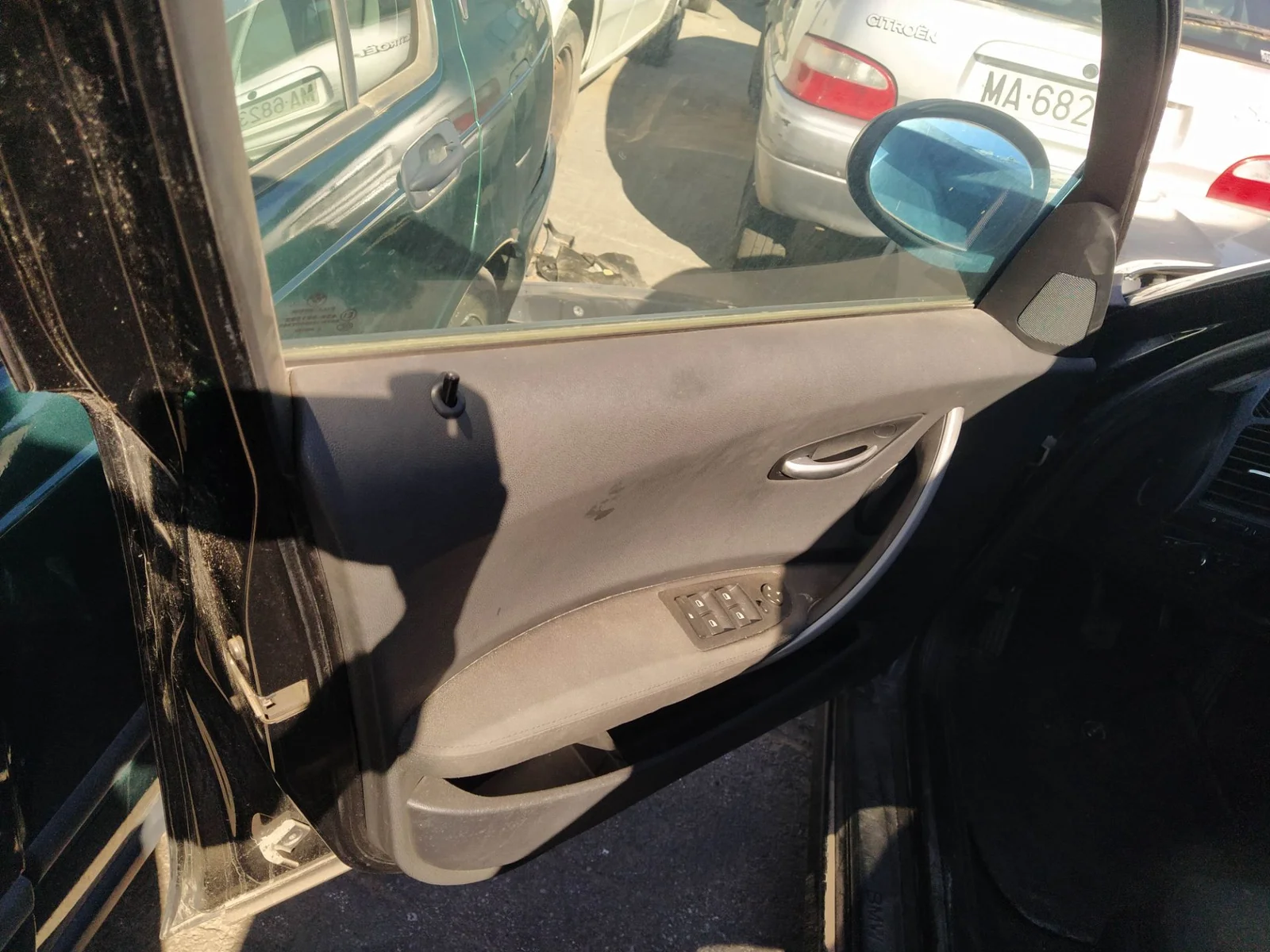 Foto de CERRADURA PUERTA DELANTERA IZQUIERDA BMW SERIE 1 BERLINA (E81/E87) 2.0 16V Diesel CAT (122 CV / 90 KW) referencia 51217202143