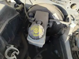 Foto de BOMBA FRENO RENAULT CLIO IV 1.2 16V (73 CV / 54 KW)