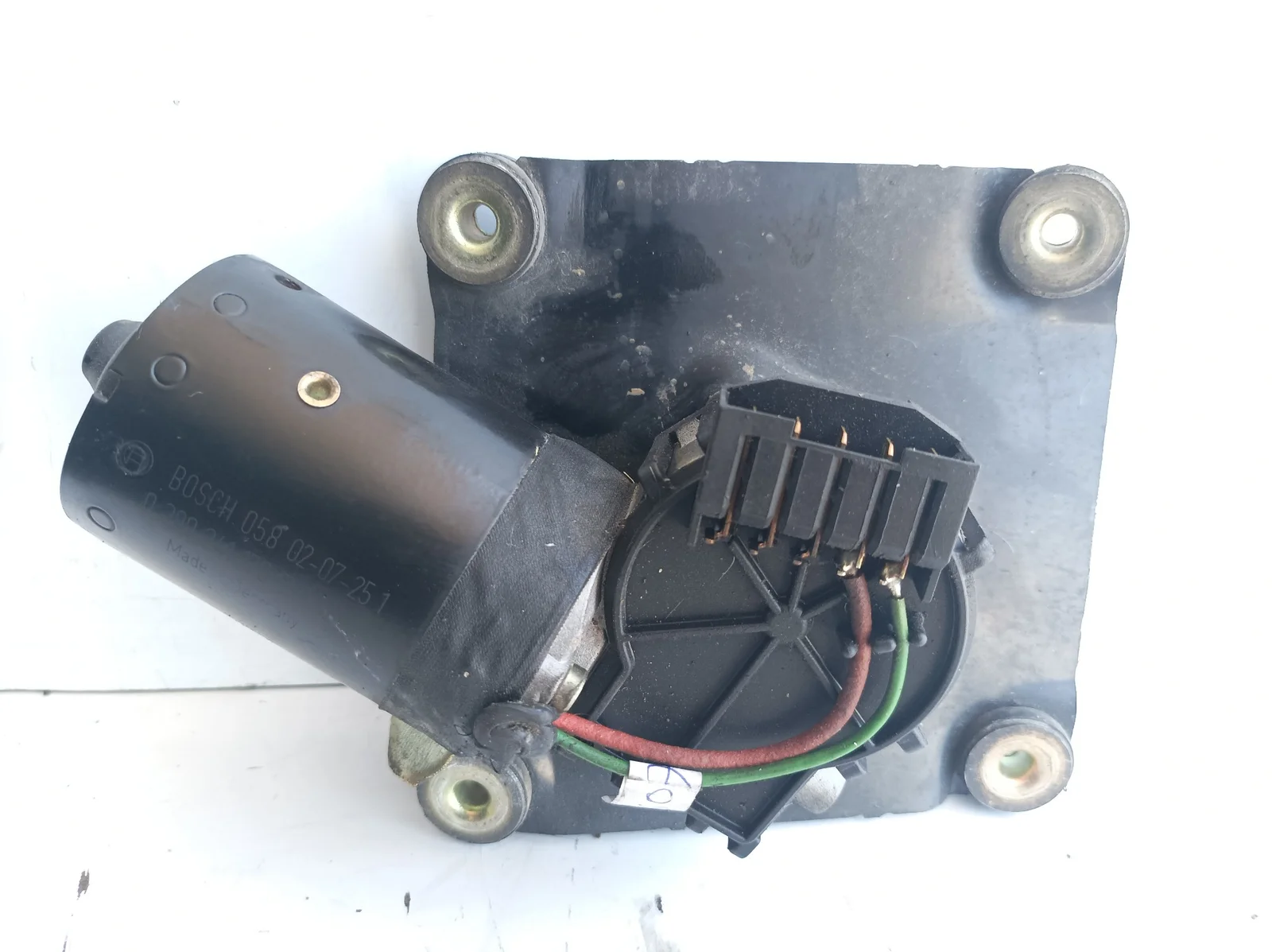 Foto de MOTOR LIMPIA DELANTERO VOLVO V40 FAMILIAR 1.9 Diesel CAT (116 CV / 85 KW) referencia 0390241170