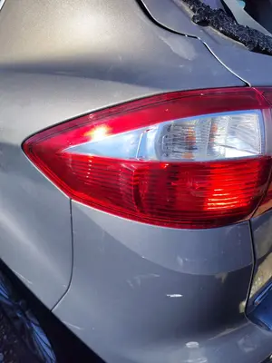 Foto de PILOTO TRASERO IZQUIERDO FORD C-MAX (CB7) 1.6 TDCi CAT (116 CV / 85 KW) referencia 1767530