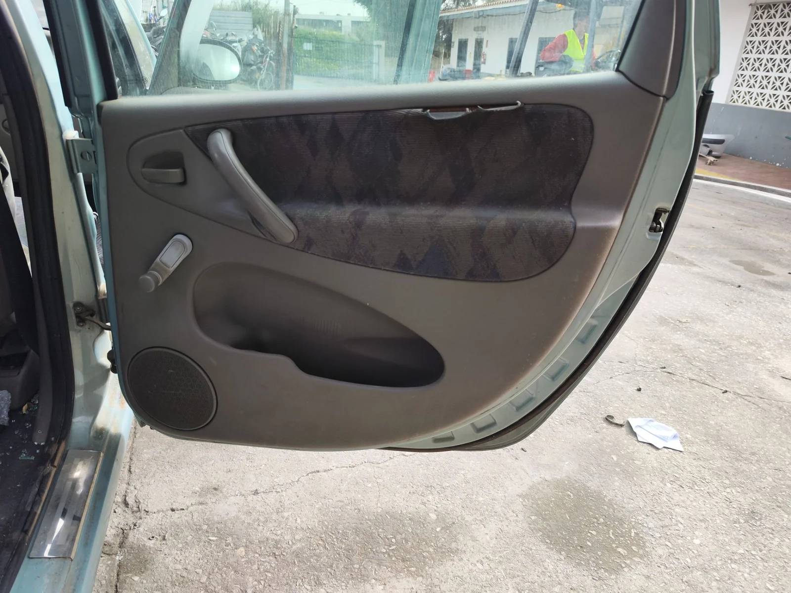 Foto de GUARNECIDO PUERTA TRASERA DERECHA CITROEN XSARA PICASSO 2.0 HDi CAT (RHY / DW10TD) (90 CV / 66 KW) referencia 9330QJ