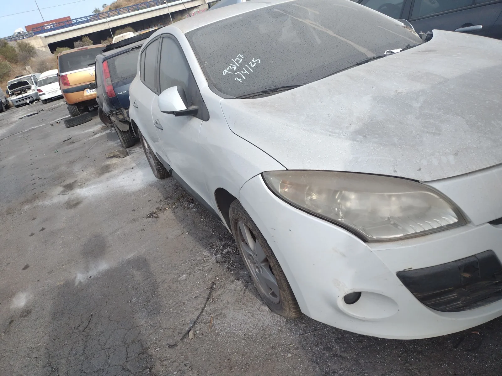 Foto de PINZA DE FRENO DELANTERA DERECHA RENAULT MEGANE III BERLINA 5P 2.0 16V (140 CV / 103 KW) referencia 410018218R