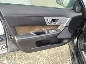 Foto de GUARNECIDO PUERTA DELANTERA IZQUIERDA JAGUAR XF 3.0 V6 Diesel CAT (241 CV / 177 KW) referencia C2Z  8789LEG