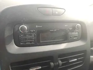 Foto de SISTEMA AUDIO / RADIO CD RENAULT CLIO IV 1.5 dCi Diesel FAP (90 CV / 66 KW) referencia 281159981R foto 4