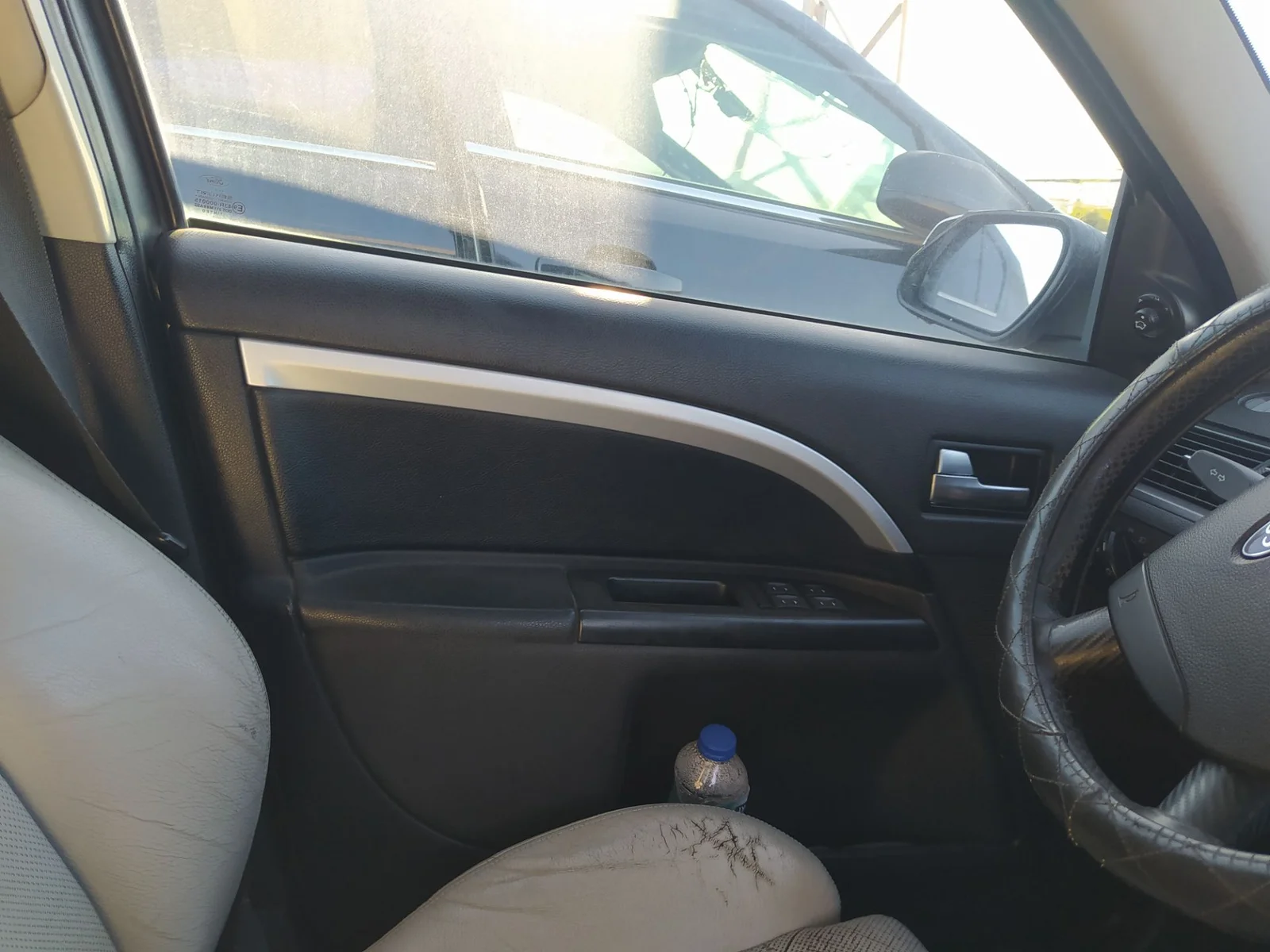 Foto de MANETA INTERIOR DELANTERA IZQUIERDA FORD MONDEO BERLINA (GE) 2.0 TDCi CAT (131 CV / 96 KW) referencia 1352107