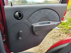 Foto de GUARNECIDO PUERTA TRASERA DERECHA CHEVROLET KALOS 1.2 CAT (72 CV / 53 KW) referencia 96462032