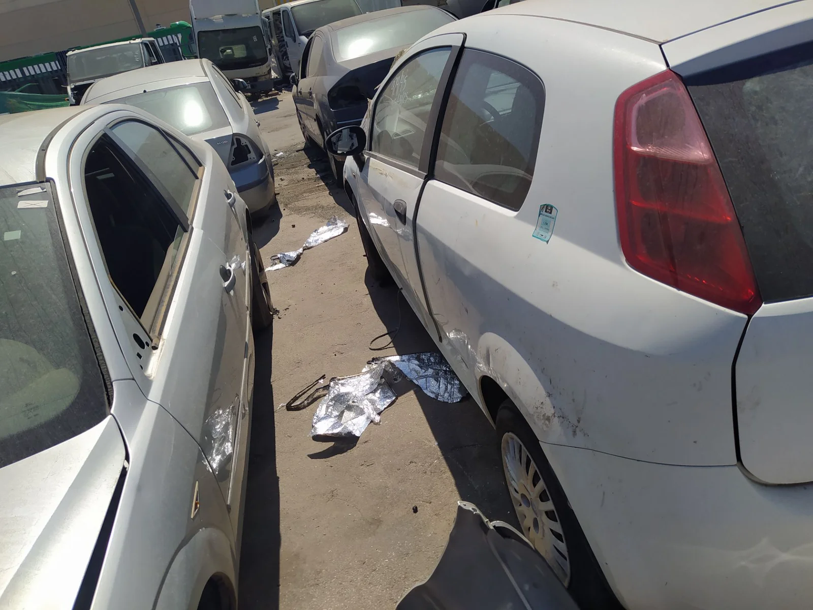 Foto de PARAGOLPES TRASERO FIAT GRANDE PUNTO (199) 1.3 16V JTD CAT (75 CV / 55 KW) referencia 0071777606