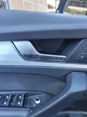 Foto de MANETA INTERIOR DELANTERA IZQUIERDA AUDI Q5 FYG Híbrido 220 kW (2.0 Ltr. - 195 kW TFSI) (299 CV / 220 KW) referencia 80A837019B