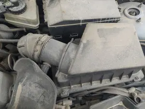 Foto de CAJA FILTRO AIRE FORD FOCUS BERLINA (CAK) 1.8 TDDI Turbodiesel CAT (90 CV / 66 KW) referencia 1071663
