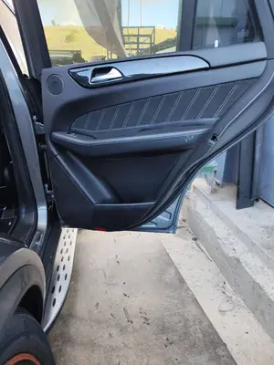 Foto de GUARNECIDO PUERTA TRASERA DERECHA MERCEDES-BENZ CLASE GLE (BM 292) COUPE 3.0 CAT (390 CV / 287 KW) referencia A2927306600 9H14