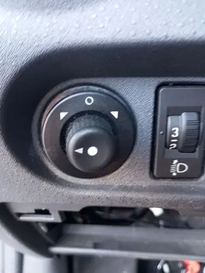 Foto de MANDO RETROVISOR CITROEN C2 1.4  (73 CV / 54 KW)