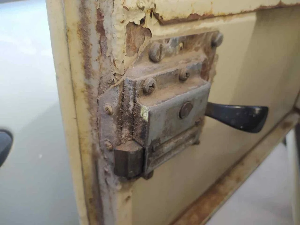 Foto de CERRADURA PUERTA DELANTERA IZQUIERDA LAND ROVER ROVER (14,42 CVF)