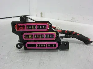 Foto de CAJA RELES / FUSIBLES AUDI A5 CABRIOLET (8F7) 2.7 V6 24V TDI (190 CV / 140 KW) referencia 8K0941824B