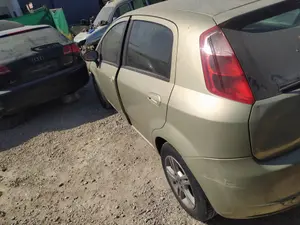 Foto de LUNA TRASERA IZQUIERDA FIAT GRANDE PUNTO (199) 1.3 16V JTD CAT (75 CV / 55 KW) referencia 0051869151