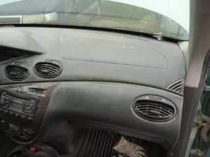 Foto de AIRBAG DELANTERO DERECHO FORD FOCUS FAMILIAR (CAK) 1.8 TDDI Turbodiesel CAT (90 CV / 66 KW)