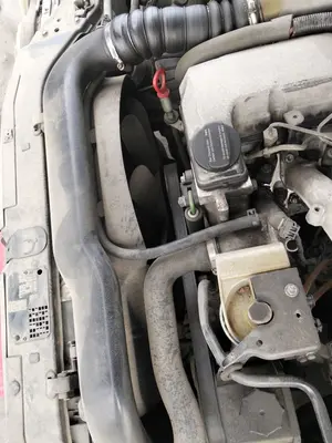 Foto de CONDENSADOR / RADIADOR  AIRE ACONDICIONADO MERCEDES-BENZ CLASE E (BM 210) BERLINA 2.9 Turbodiesel CAT (129 CV / 95 KW) referencia A210830037064