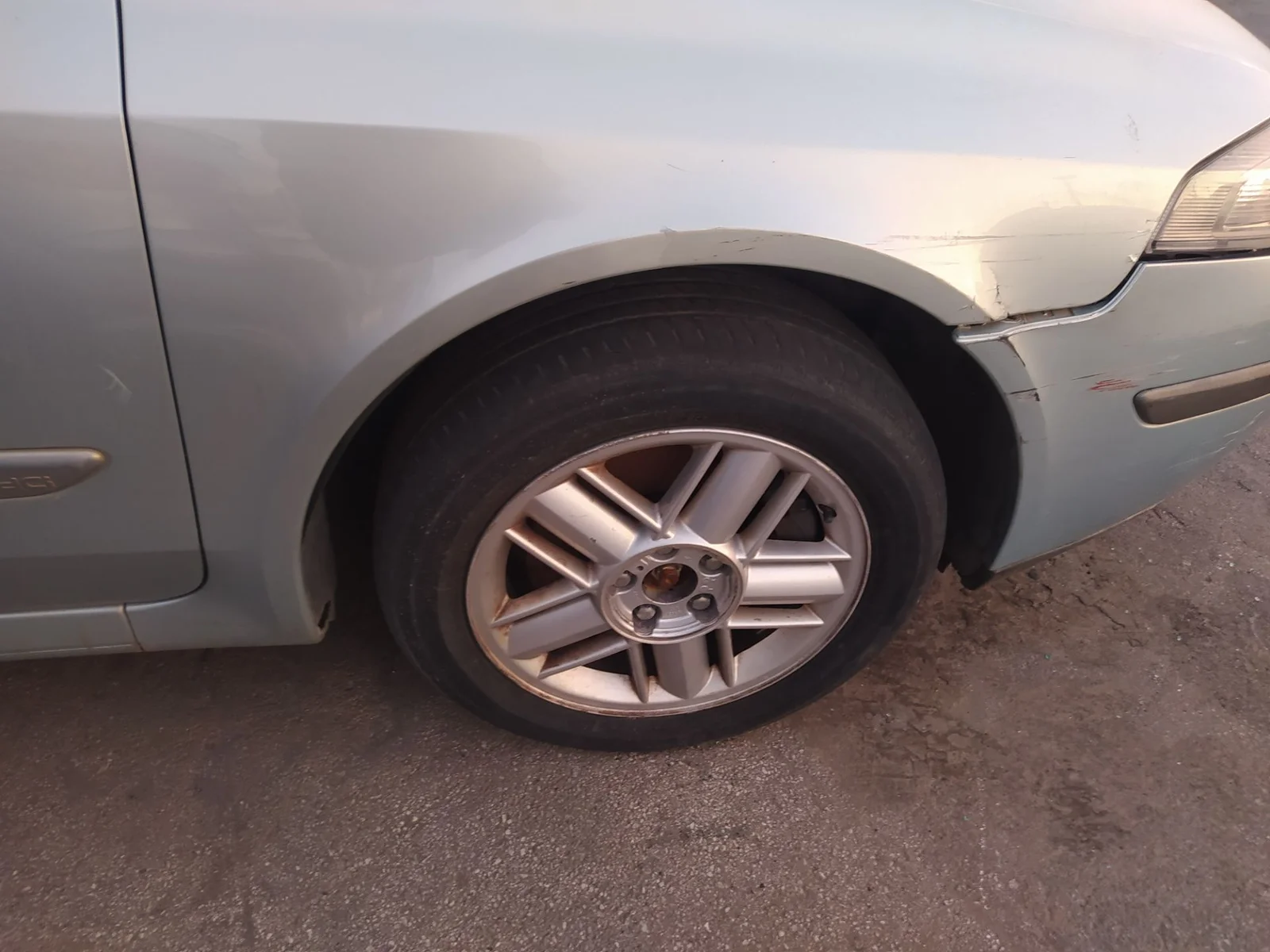 Foto de PINZA DE FRENO DELANTERA DERECHA RENAULT LAGUNA II (BG0) 2.2 dCi Turbodiesel (150 CV / 110 KW) referencia 7701049092