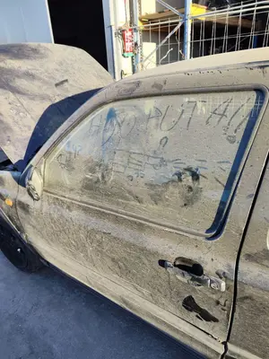 Foto de LUNA DELANTERA IZQUIERDA VOLKSWAGEN GOLF III (1H1)(11.1991) 1.9 TDI (110 CV / 81 KW) referencia 1H3845201A