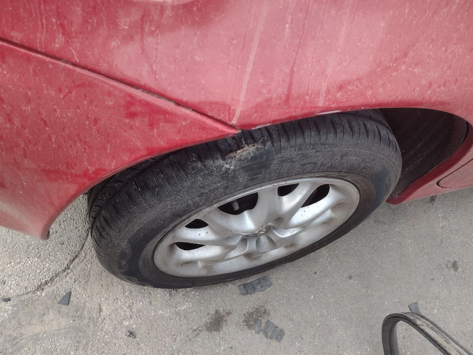 Foto de BRAZO SUSPENSION TRASERO DERECHO ALFA ROMEO 147 (190) 1.6 16V CAT (105 CV / 77 KW) referencia 0060629903