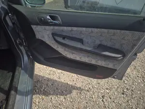 Foto de MANETA INTERIOR DELANTERA DERECHA SKODA FABIA COMBI (6Y5) 1.9 TDI (101 CV / 74 KW)