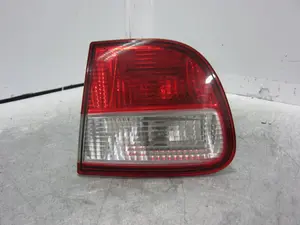 Foto de PILOTO TRASERO IZQUIERDO INTERIOR SEAT LEON (1M1) 1.8 20V (125 CV / 92 KW) referencia 1M6945259