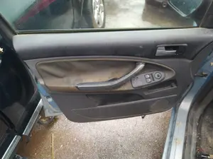 Foto de CERRADURA PUERTA DELANTERA IZQUIERDA FORD C-MAX (CB3)(2007) 1.8 TDCi Turbodiesel CAT (116 CV / 85 KW) referencia 4976083