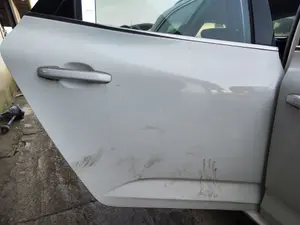 Foto de PUERTA TRASERA DERECHA RENAULT TALISMAN SPORT TOURER 1.6 dCi Diesel FAP Energy (131 CV / 96 KW) referencia 821006101R
