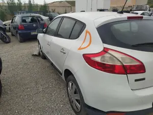 Foto de PUENTE TRASERO RENAULT MEGANE III BERLINA 5P 1.5 dCi Diesel CAT (86 CV / 63 KW) referencia 555019103R