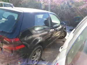 Foto de BRAZO SUSPENSION TRASERO DERECHO VOLKSWAGEN GOLF IV BERLINA (1J1)(10.1997) 1.6 16V (105 CV / 77 KW)