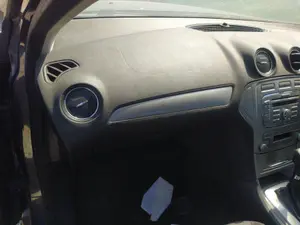 Foto de GUANTERA FORD MONDEO BERLINA (CA2) 2.0 TDCi CAT (131 CV / 96 KW)