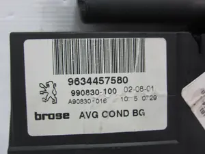 Foto de ELEVALUNAS DELANTERO IZQUIERDO PEUGEOT 307 (S1)(04.2001) 1.6 16V CAT (109 CV / 80 KW) referencia 0130821767 foto 2