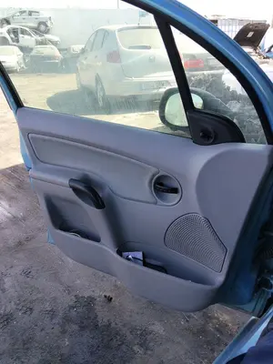 Foto de GUARNECIDO PUERTA DELANTERA IZQUIERDA CITROEN C3 1.4 HDi (68 CV / 50 KW) referencia 9331LL