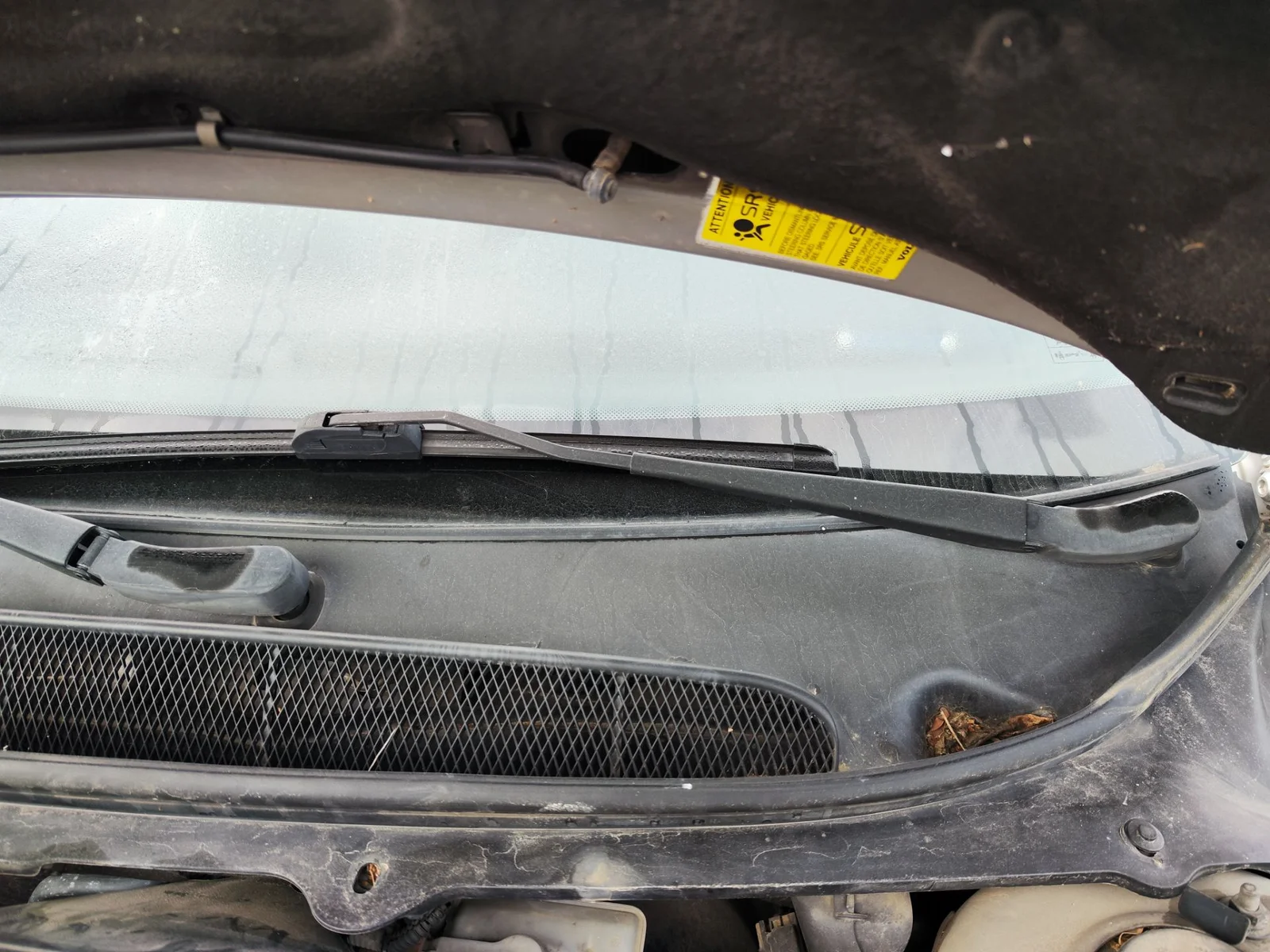 Foto de BRAZO LIMPIA DELANTERO IZQUIERDO VOLVO S80 BERLINA 2.4 CAT (140 CV / 103 KW) referencia 9484615