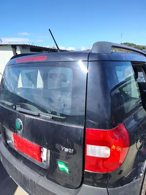 Foto de PORTON TRASERO SKODA YETI (5L)(2009) 2.0 TDI (110 CV / 81 KW) referencia 5L6827025D foto 4