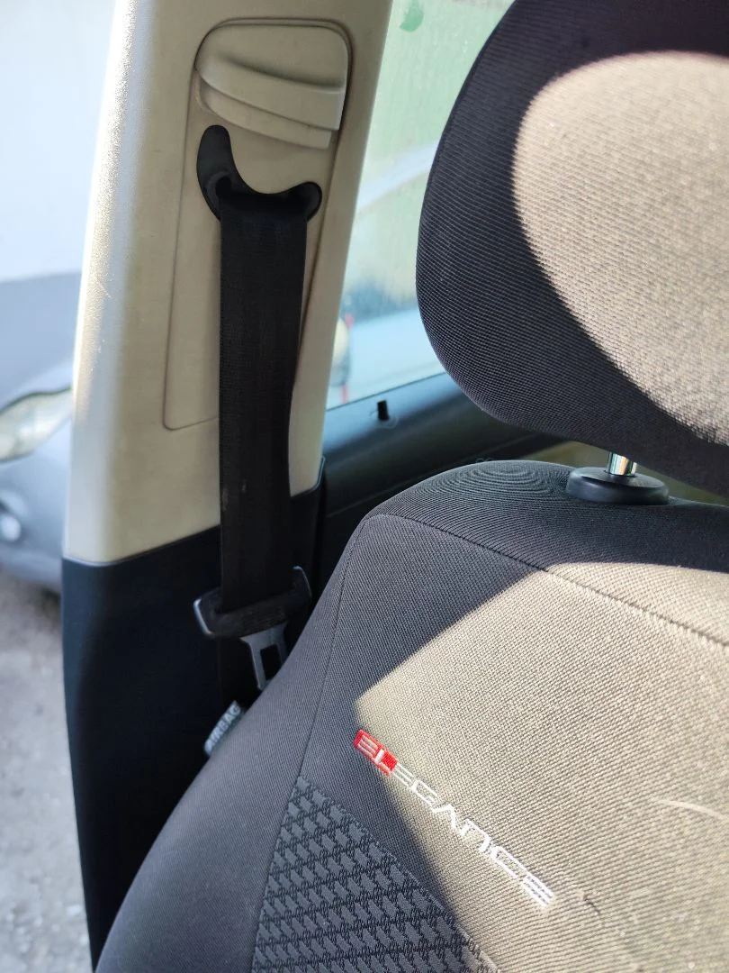 Foto de CINTURON SEGURIDAD DELANTERO DERECHO SEAT IBIZA (6L1) 1.9 TDI (101 CV / 74 KW) referencia 6L4857706L FKZ