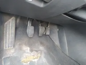 Foto de PEDAL EMBRAGUE PEUGEOT 508 SW 1.6 HDi FAP (112 CV / 82 KW)