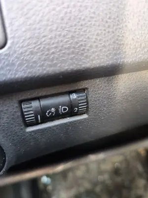 Foto de INTERRUPTOR VOLKSWAGEN POLO IV (9N3) 1.9 TDI (101 CV / 74 KW)