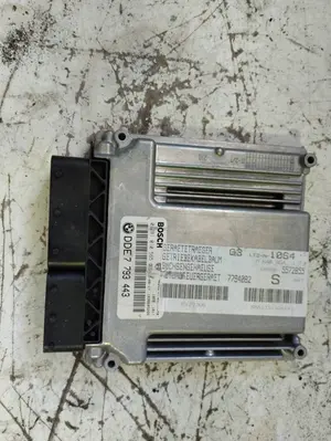 Foto de CENTRALITA MOTOR UCE BMW SERIE 3 BERLINA (E46) 2.0 16V Diesel CAT (150 CV / 110 KW) referencia 7793443