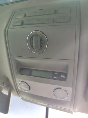 Foto de LUZ INTERIOR VOLKSWAGEN TOUAREG (7L6) 4.2 V8 32V FSI (350 CV / 257 KW) referencia 7L6947105B