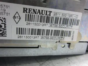 Foto de SISTEMA AUDIO / RADIO CD RENAULT LAGUNA III BERLINA 2.0 dCi Diesel CAT (131 CV / 96 KW) referencia 281150013R foto 7