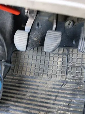 Foto de PEDAL EMBRAGUE CITROEN C3 1.4 HDi (68 CV / 50 KW)