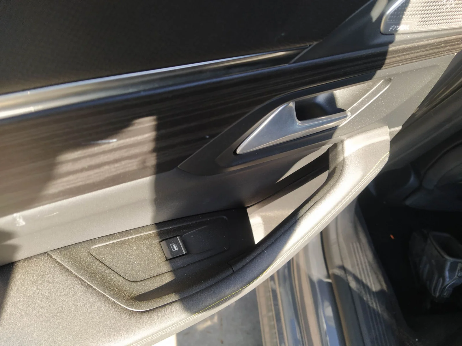 Foto de MANDO ELEVALUNAS TRASERO IZQUIERDO PEUGEOT 508 Híbrido 265 kW (1.6 Ltr. - 147 kW) (360 CV / 265 KW)