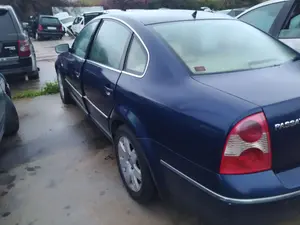 Foto de MANETA EXTERIOR TRASERA IZQUIERDA VOLKSWAGEN PASSAT BERLINA (3B3) 1.9 TDI (131 CV / 96 KW) referencia 3B0837207G FKZ