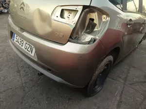 Foto de PORTON TRASERO CITROEN C3 1.4  (73 CV / 54 KW)