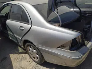 Foto de BIELETA ESTABILIZADORA TRASERA DERECHA MERCEDES-BENZ CLASE C (BM 203) BERLINA 2.2 CDI CAT (143 CV / 105 KW)