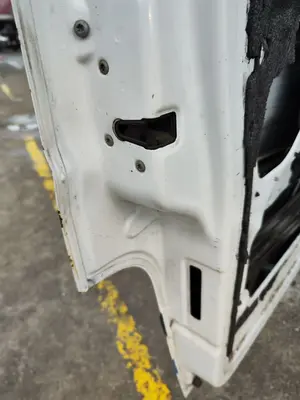 Foto de CERRADURA PUERTA DELANTERA IZQUIERDA MERCEDES-BENZ VITO FURGÓN (639) 2.1 CDI CAT (109 CV / 80 KW) referencia A6397200835