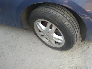 Foto de PINZA DE FRENO DELANTERA DERECHA RENAULT CLIO III 1.5 dCi Diesel CAT (86 CV / 63 KW) referencia 7701208333