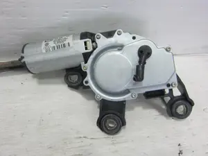 Foto de MOTOR LIMPIA TRASERO AUDI ALLROAD QUATTRO QUATTRO (4B5) 2.5 V6 24V TDI (180 CV / 132 KW) referencia 473700 foto 2